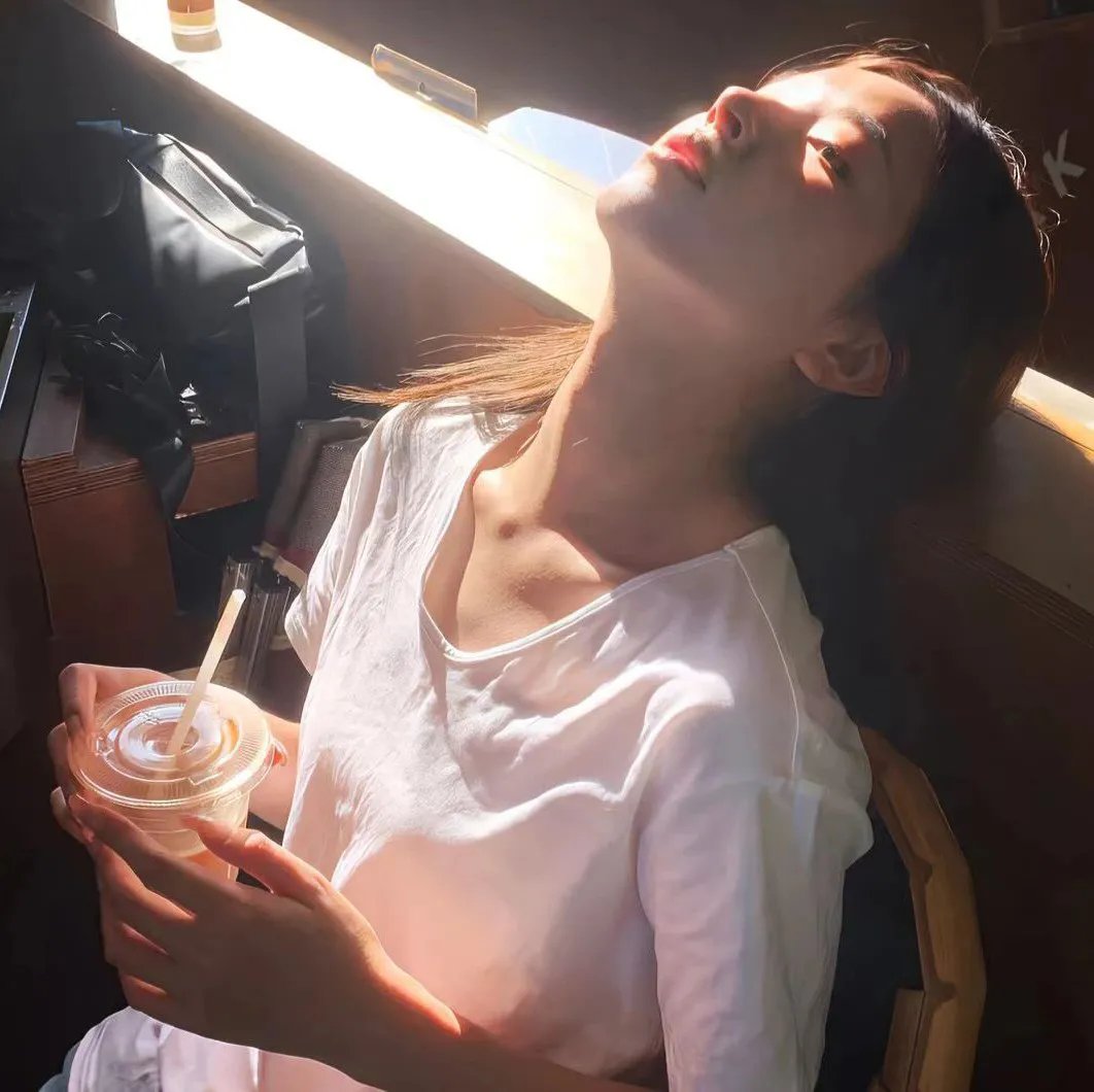 懵懂阿爷坚离地 在线观看封面